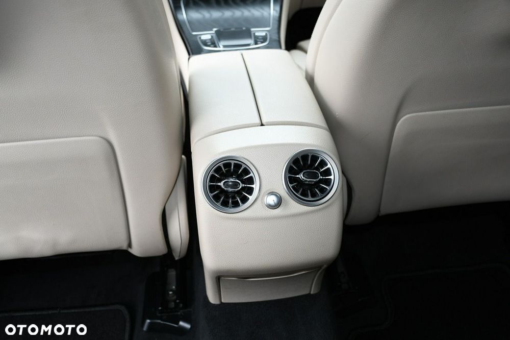 Mercedes-Benz GLC 200 d Business Edition - 32