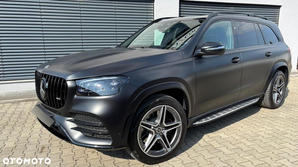 Mercedes-Benz GLS - 1