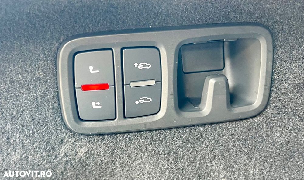 Audi Q8 60 TFSIe quattro tiptronic competition plus - 31