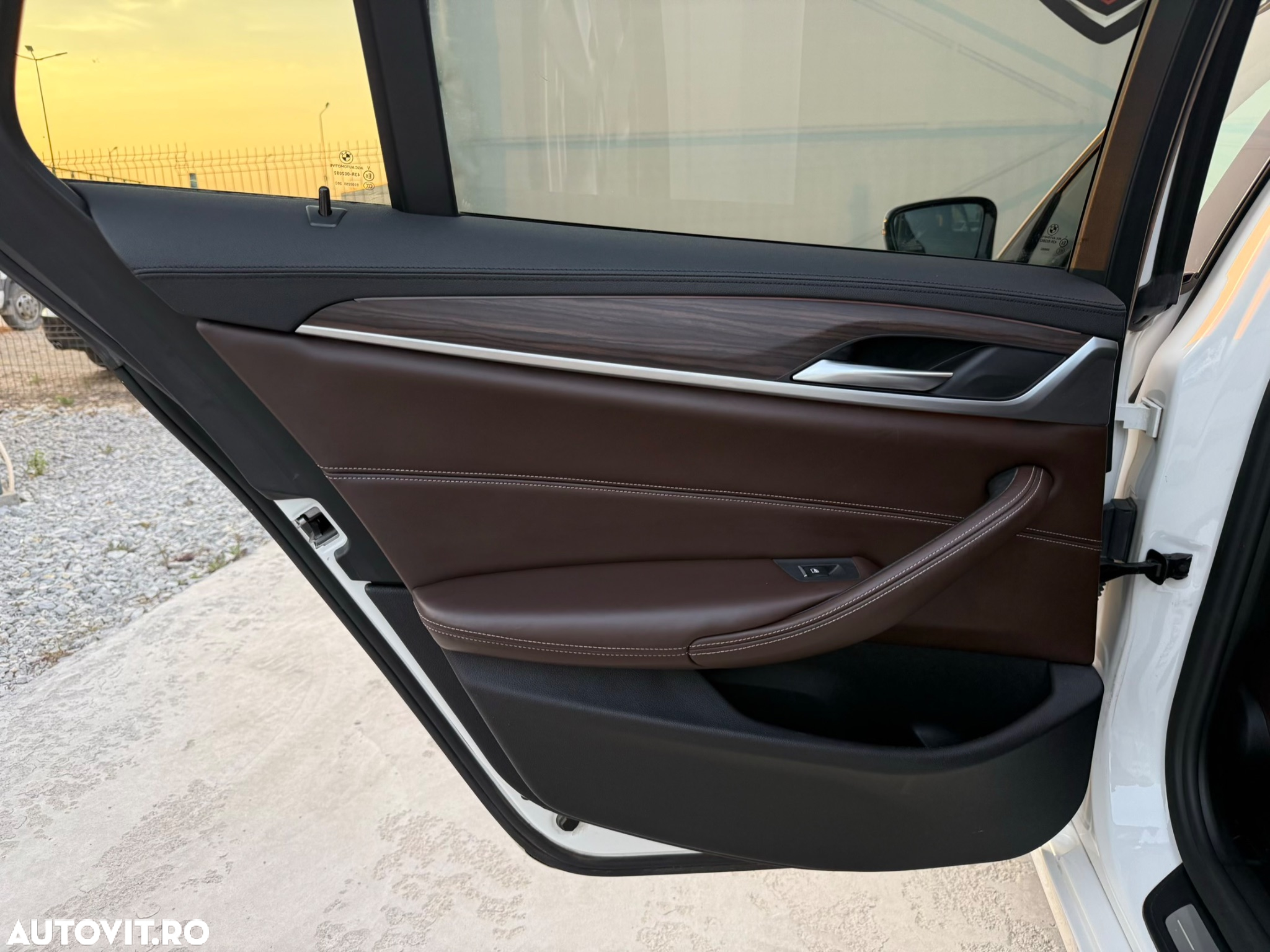 BMW Seria 5 520d Touring Aut. Luxury Line - 25