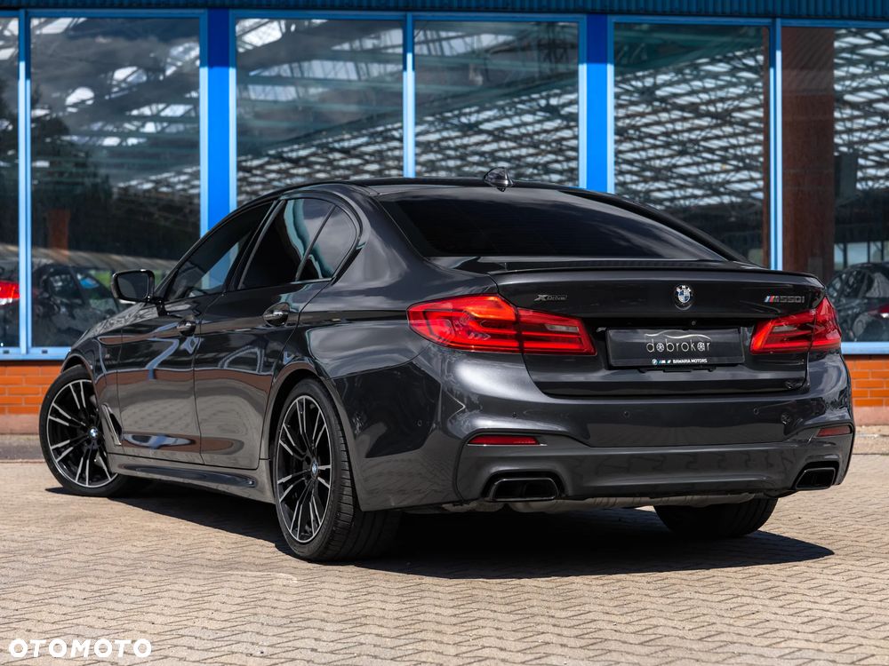 BMW Seria 5 M550i xDrive - 5
