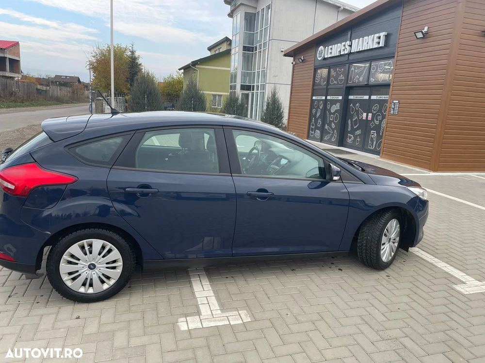 FORD Focus 2018 — imagine 5