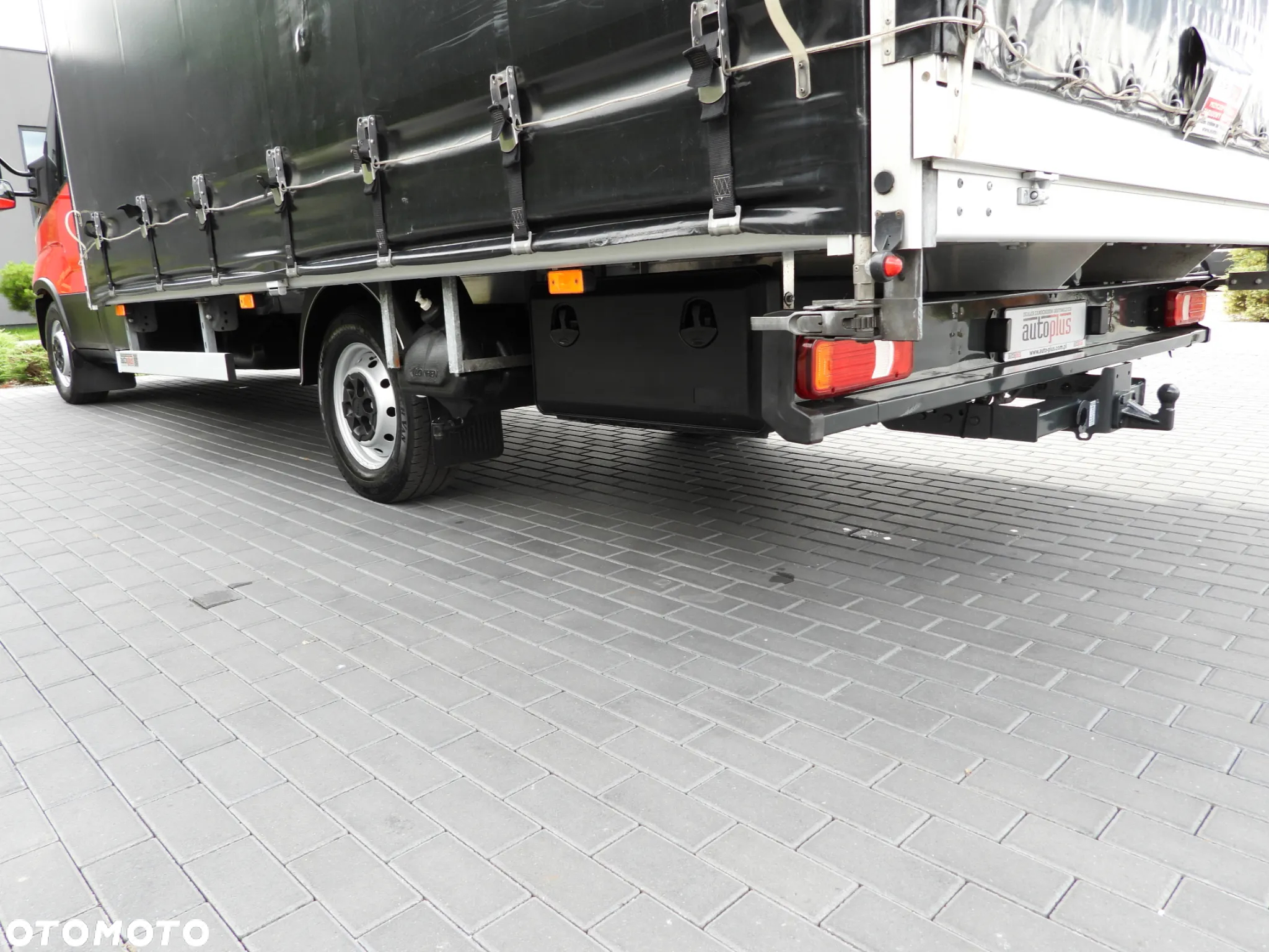 Iveco DAILY 35S21 PLANDEKA 10 PALET WEBASTO TEMPOMAT NAWIGACJA LEDY PNEUMATYKA AUTOMAT HI-MATIC KLIMATYZACJA 210KM [ 484924 ] - 17