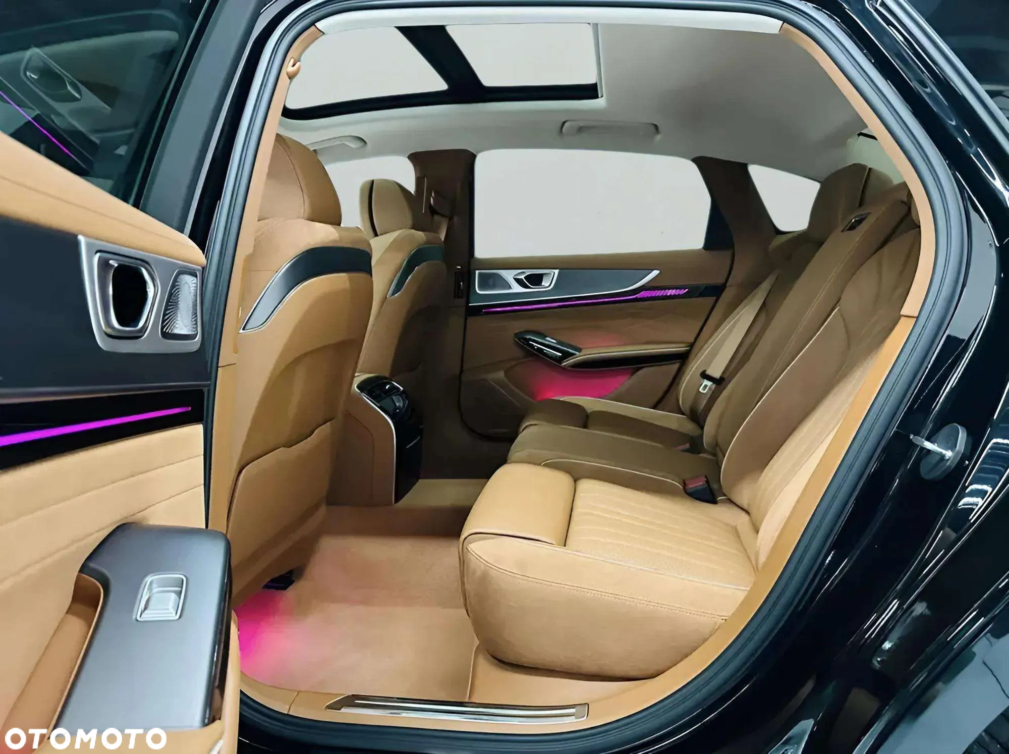 Hongqi H9 Standard - 25