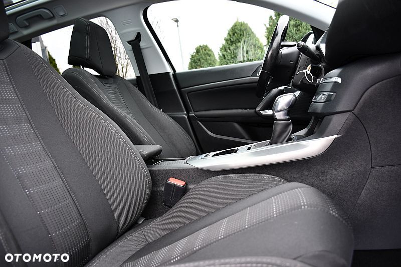 Peugeot 308 BlueHDi FAP 120 EAT6 Stop & Start Allure - 25