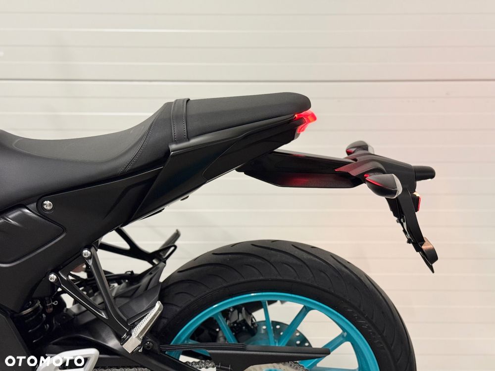 Yamaha MT - 33