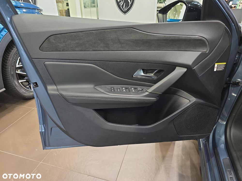 Peugeot 308 1.6 Hybrid PHEV GT Exclusive e-DCS7 - 11