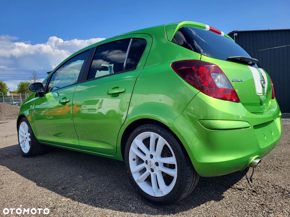 Opel Corsa 1.4 16V Color Edition - 3