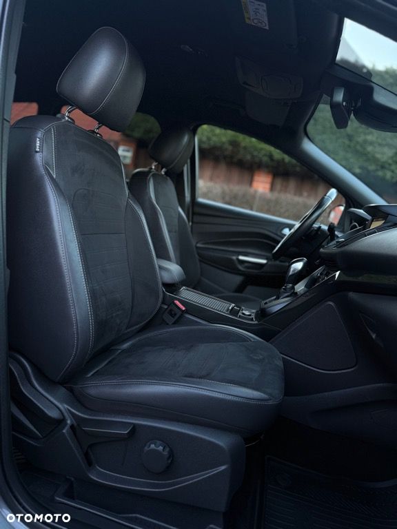Ford Kuga 2.0 TDCi 4x4 ST-Line - 35