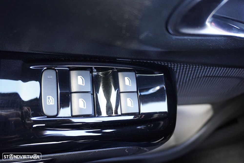 Citroën C3 1.2 PureTech Shine - 22