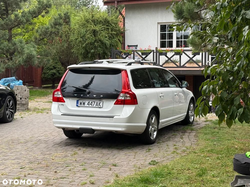 Volvo V70 2009 photo 2