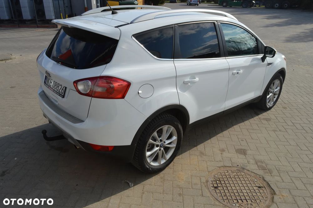 Ford Kuga 2.0 TDCi 2x4 Titanium - 9