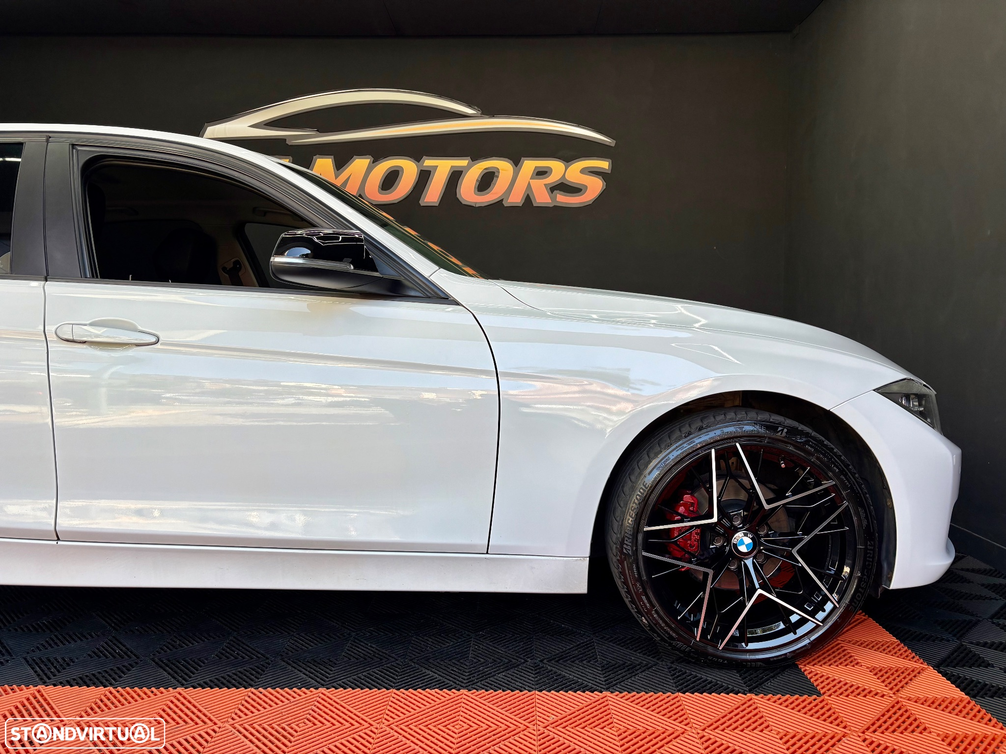 BMW 318 d Line Sport - 22