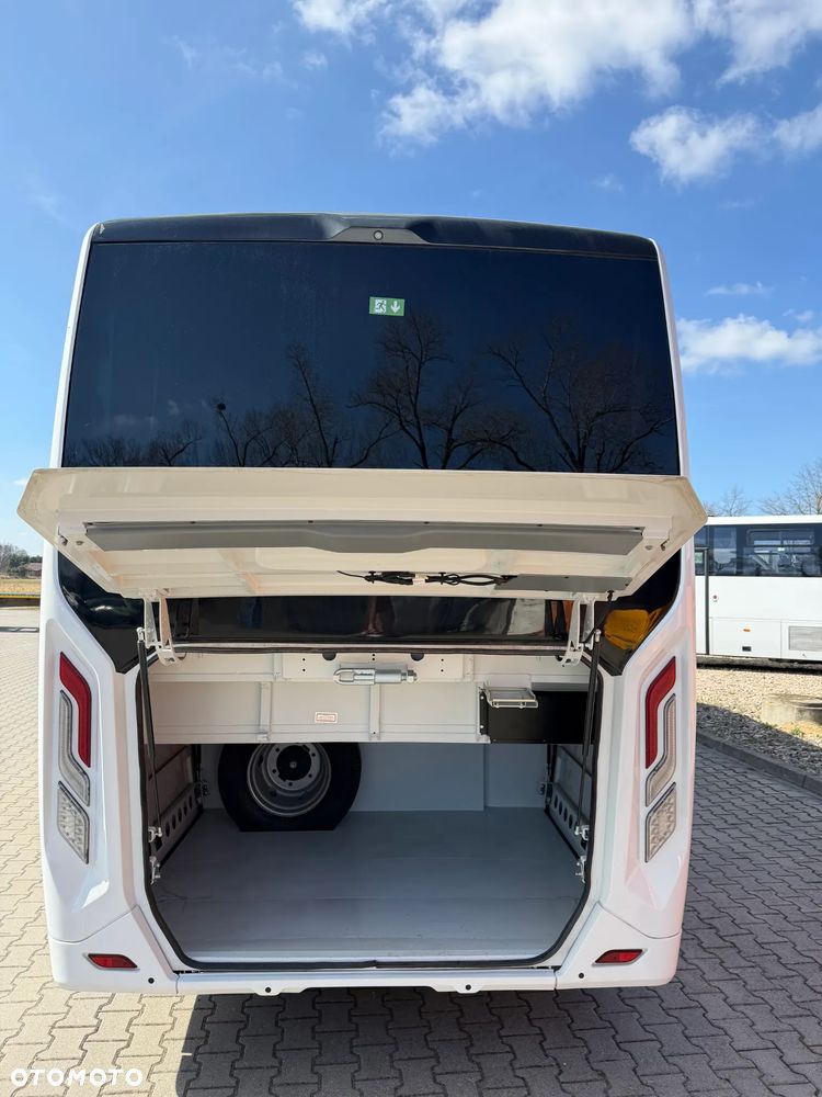 Isuzu Grand Toro XL - 6