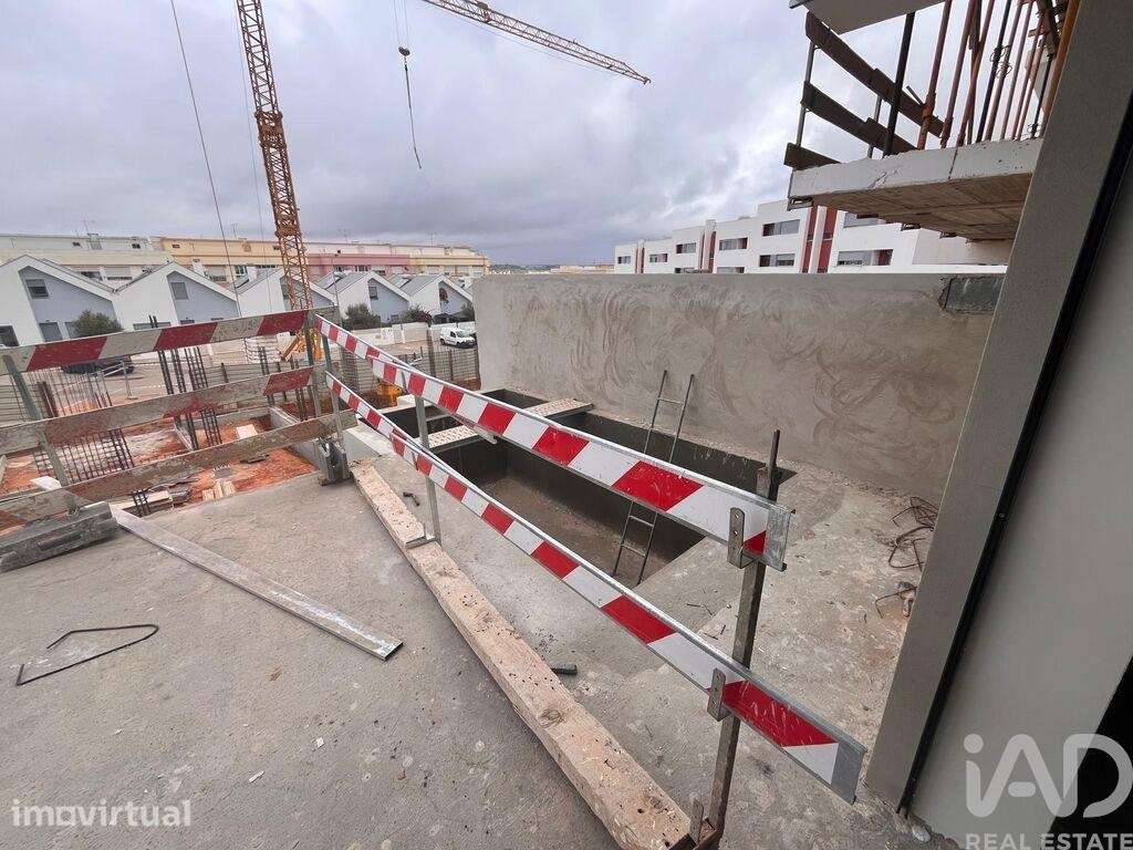 Casa / Villa T3 em Estômbar e Parchal de 297,00 m2 - Grande imagem: 3/23