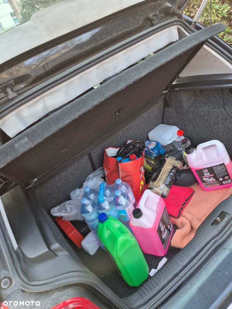 Volkswagen Golf 1.9 TDI Comfortline - 6