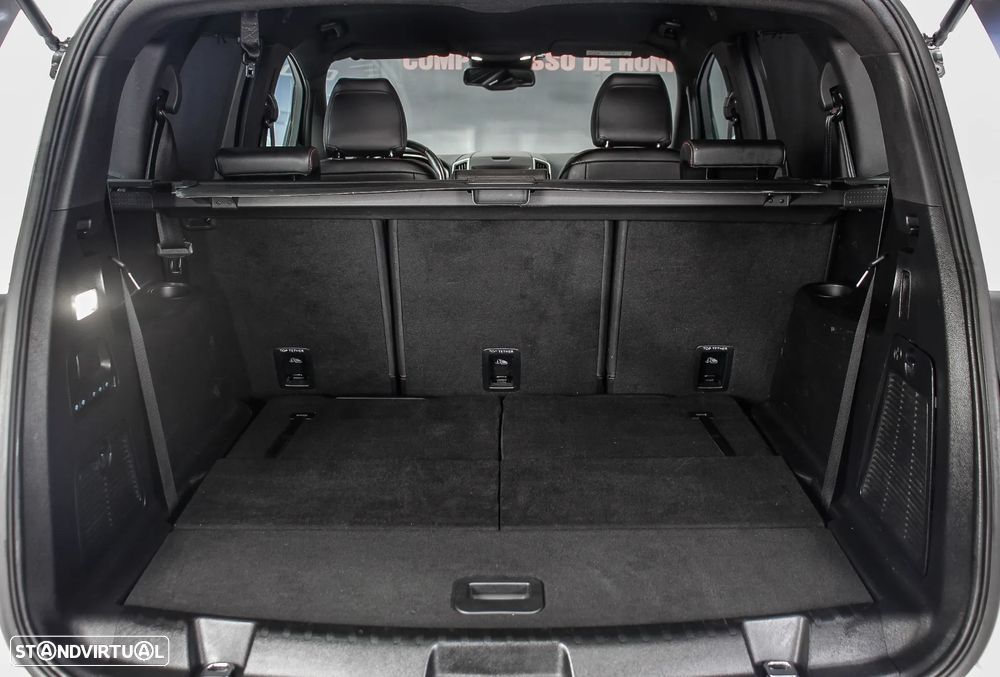 Ford S-Max 2.0 TDCi ST-Line - 32