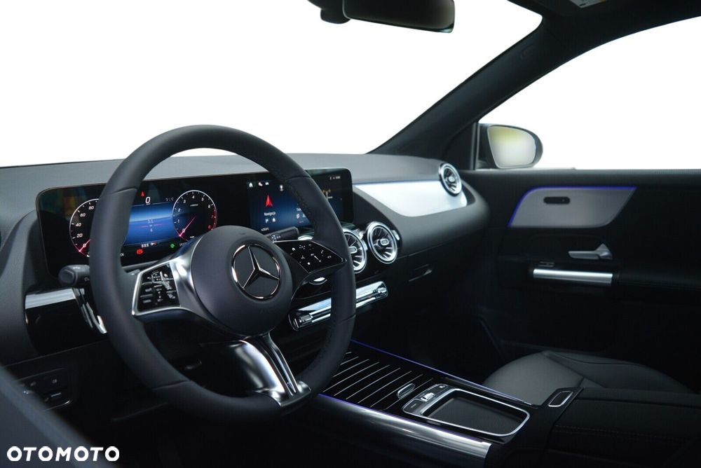 Mercedes-Benz GLA 200 d Progressive 8G-DCT - 7