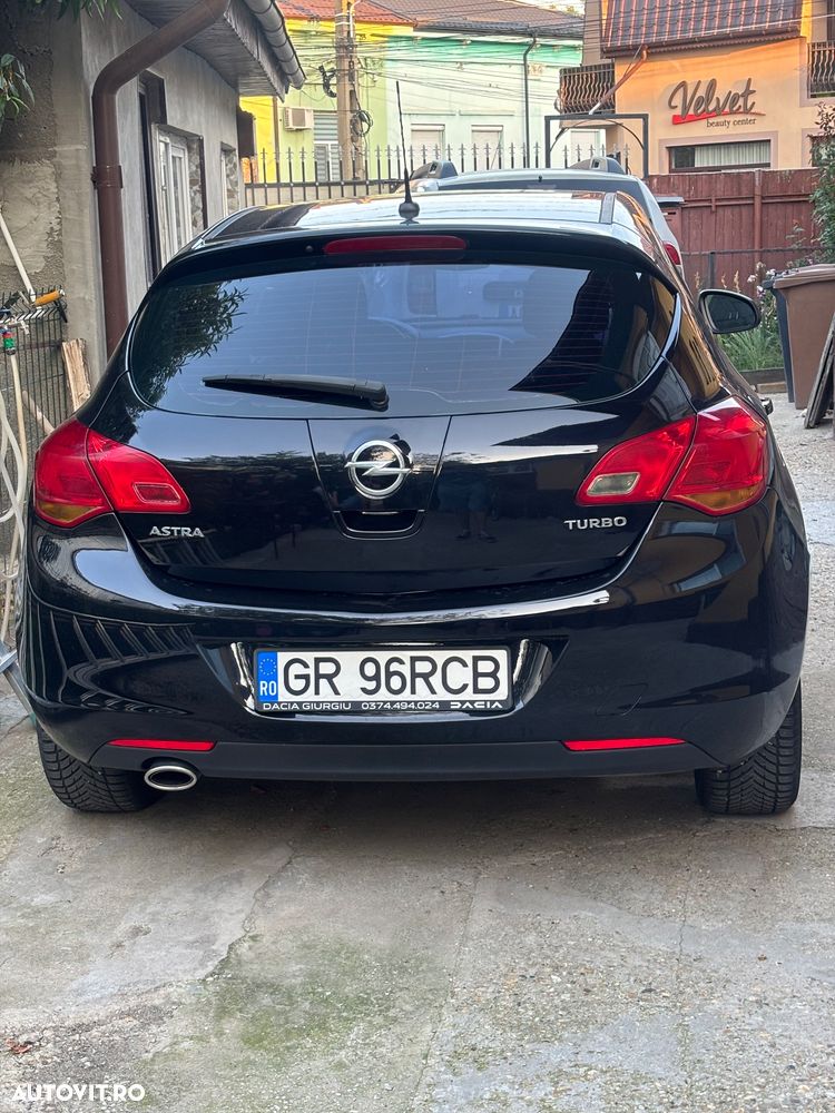 Opel Astra 1.4 Turbo Enjoy - 11