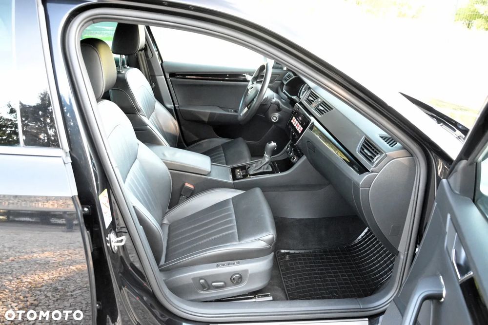 Skoda Superb 2.0 TDI SCR L&K DSG - 14