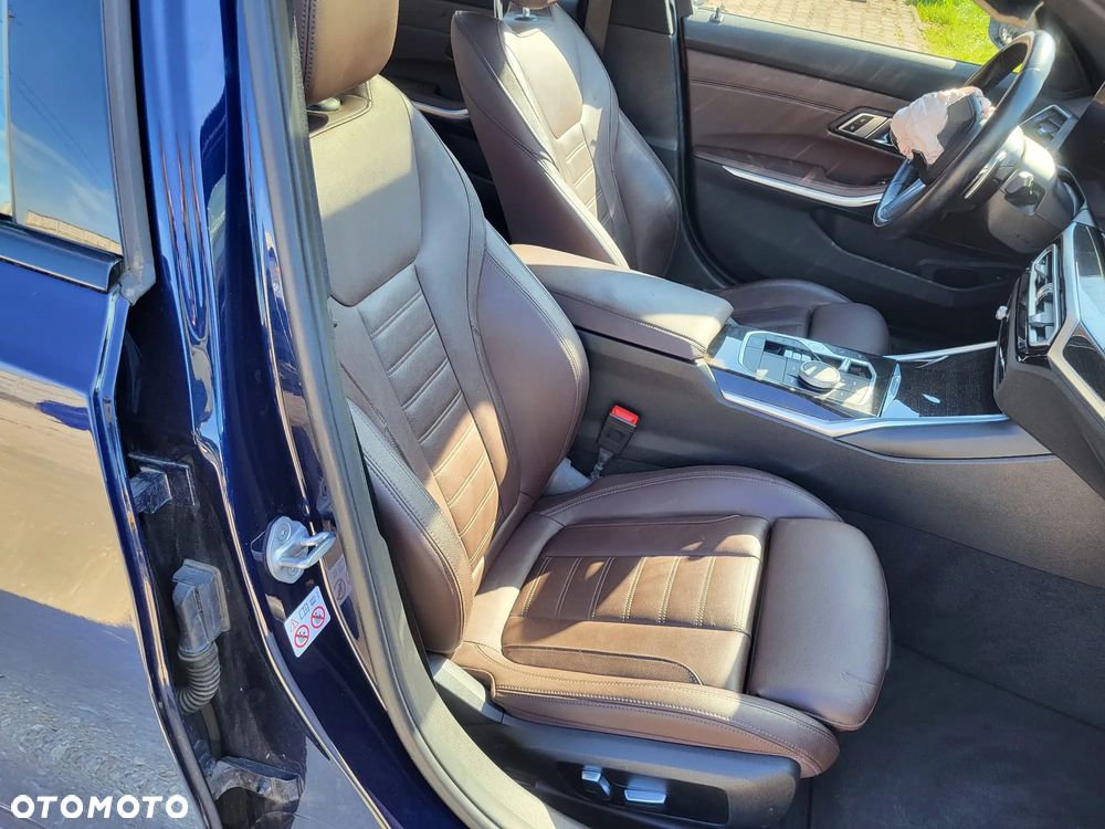 BMW Seria 3 M340d xDrive - 21