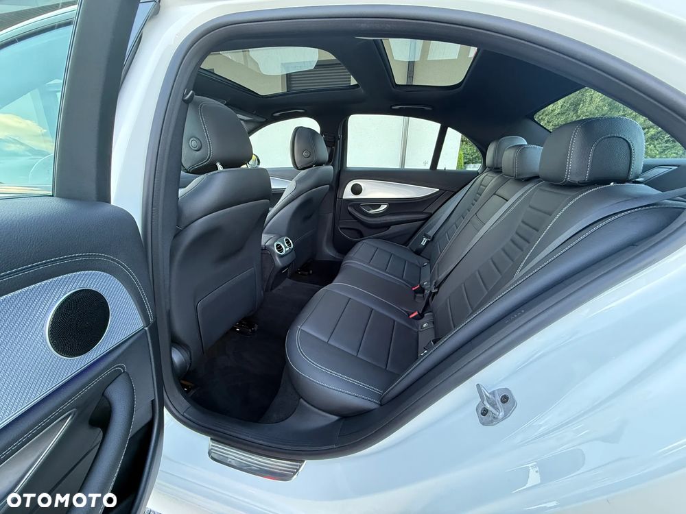 Mercedes-Benz Klasa E 220 d 4Matic 9G-TRONIC AMG Line - 29
