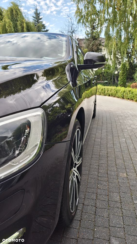 Volvo V60 D6 AWD Plug-in Hybrid Summum - 26