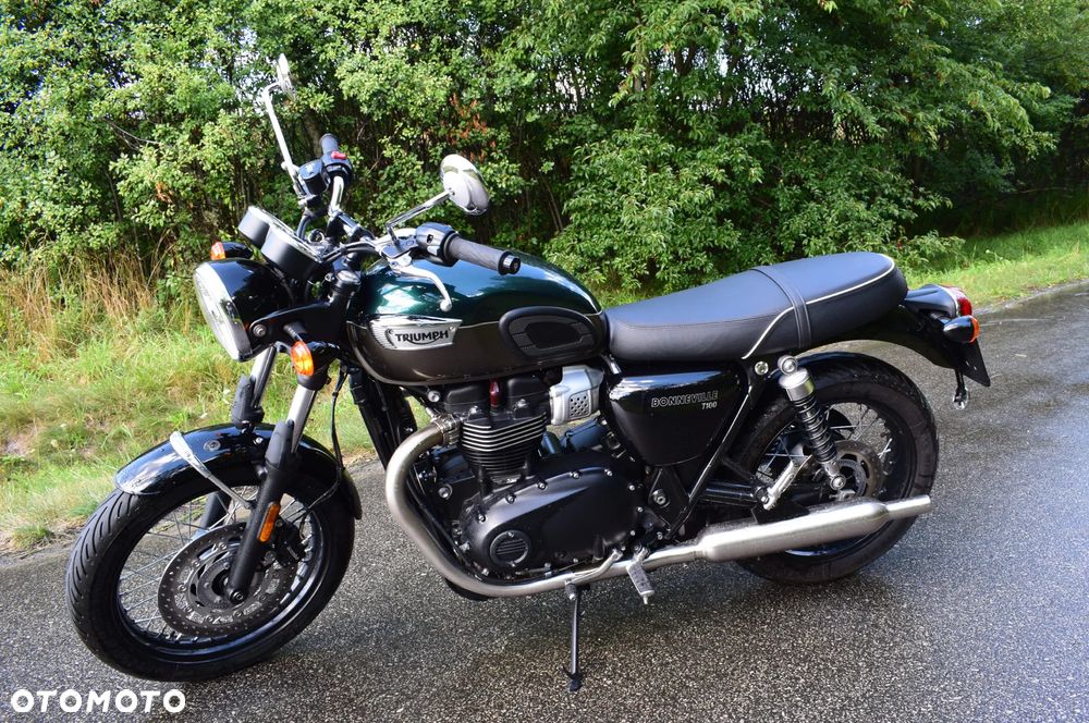 Triumph Bonneville - 34