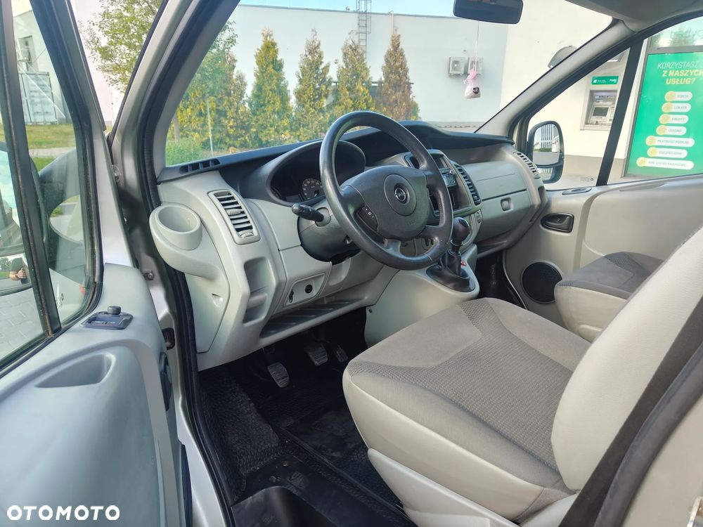 Opel Vivaro L2H1 2.9t - 11