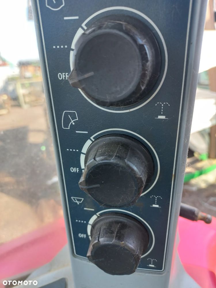 Kabina valtra,licznik ,wiązka elektryczna,dach,pulpit,wyświetlacz,ehr,sterownik,komputer,instalacja,szyberdach,R917008392,podłokietnik,pompka hamulcowa,orbitrol,t 194,t175,254,versu,q 305,t144,s,t234,t214,t154,s416,s374, - 20