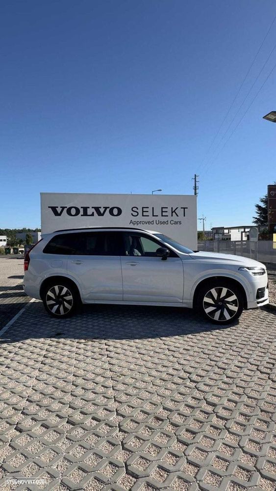 Volvo XC 90 - 7