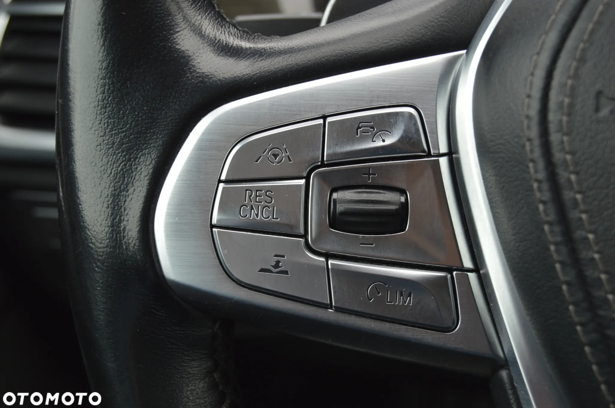 BMW Seria 7 750d xDrive - 14