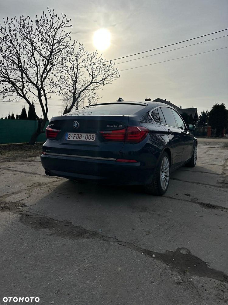 BMW Seria 5 530d xDrive - 17
