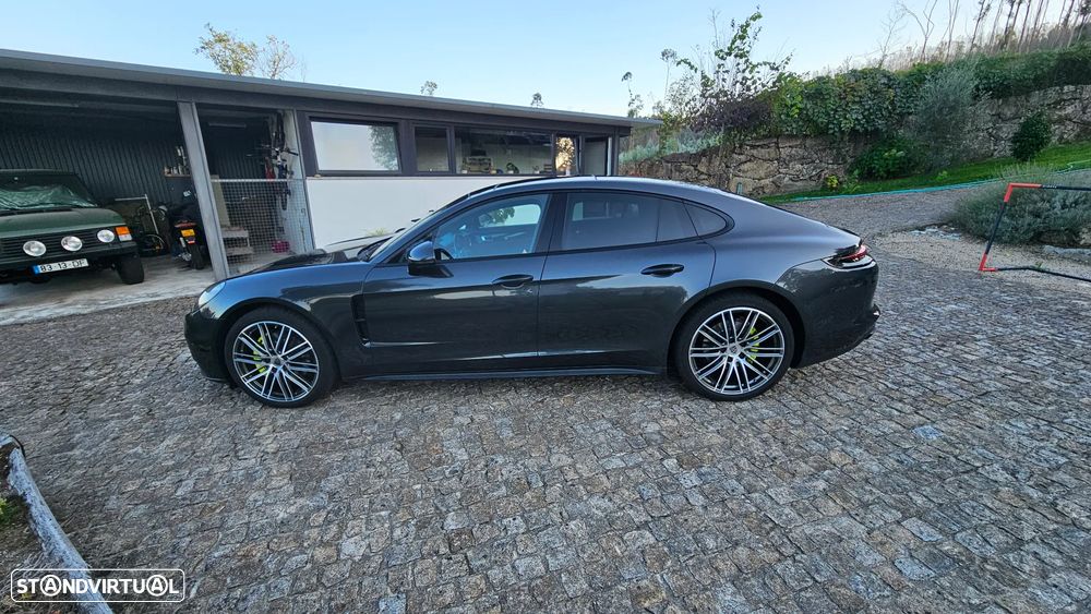 Porsche Panamera 4 S - 12