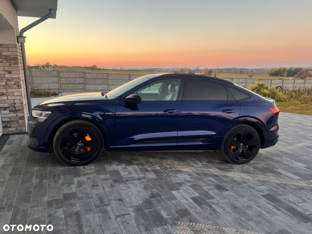 Audi Q8 Sportback e-tron 55 quattro S line - 39