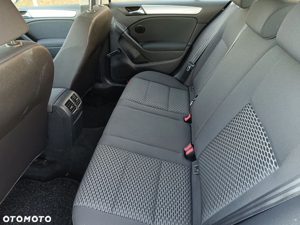 Volkswagen Golf 1.6 TDI BlueMot Comfortline - 19
