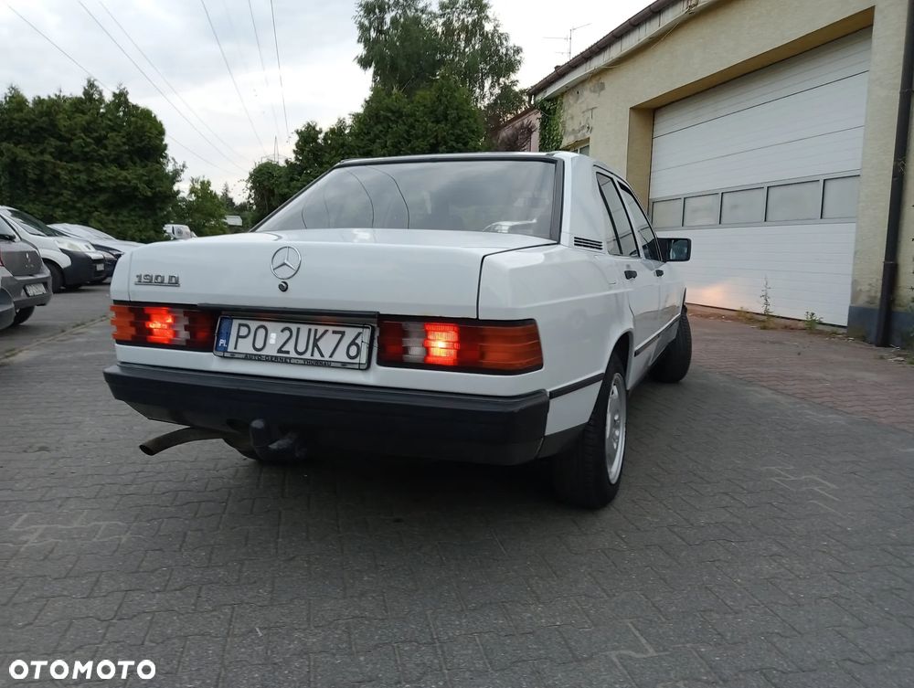 Mercedes-Benz W201 (190) - 4