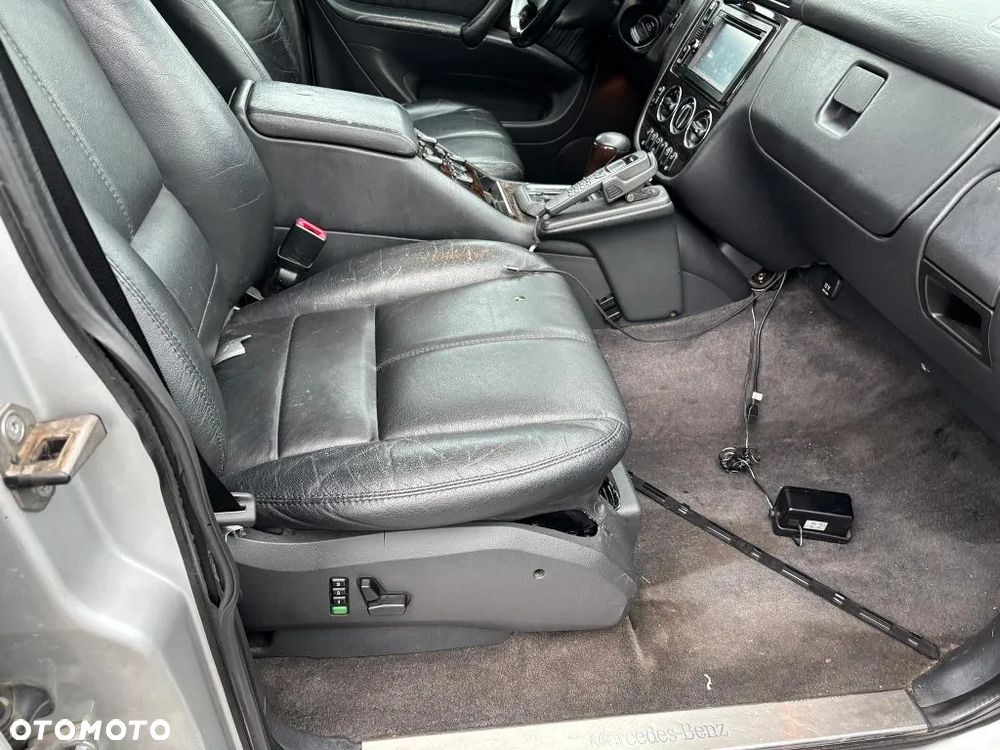 Mercedes-Benz ML 55 AMG - 13