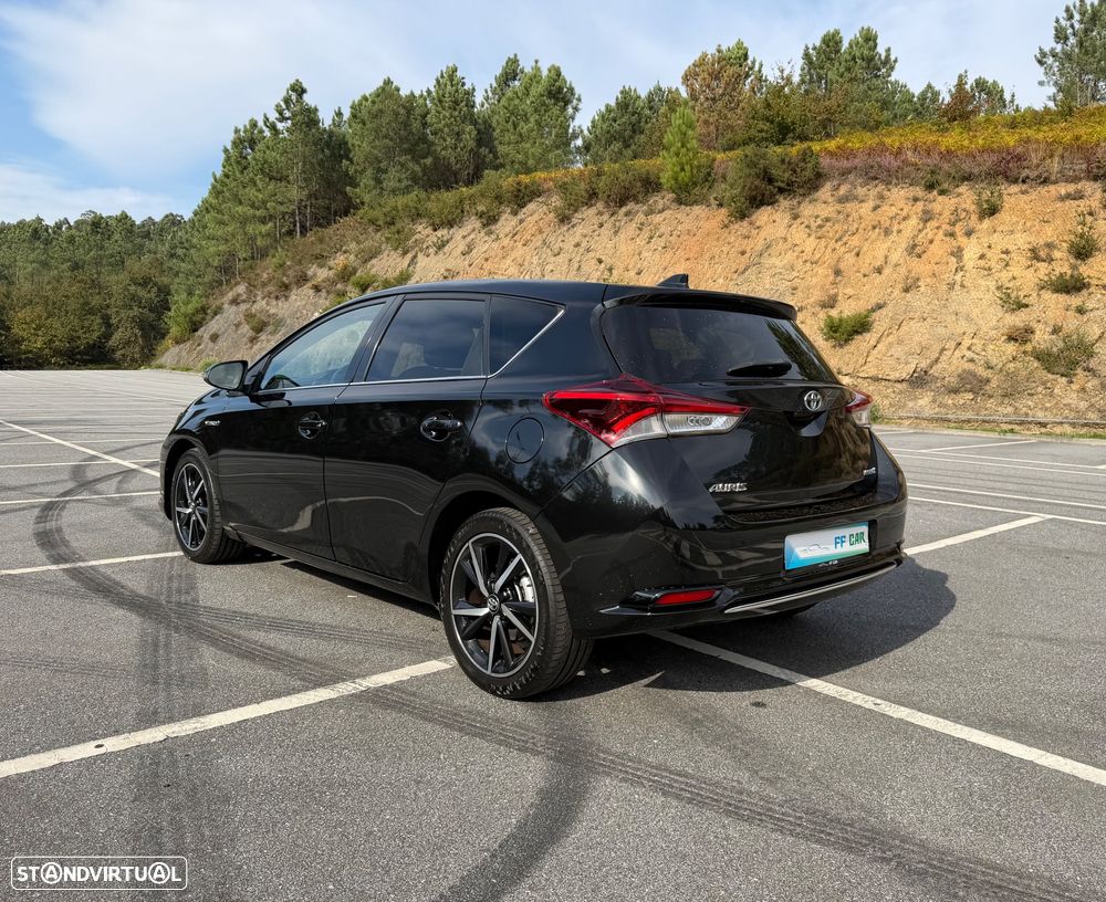 Toyota Auris 1.8 HSD Comfort +P.Techno+P.Sport - 10