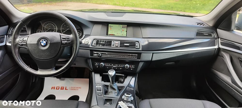 BMW Seria 5 520d - 7