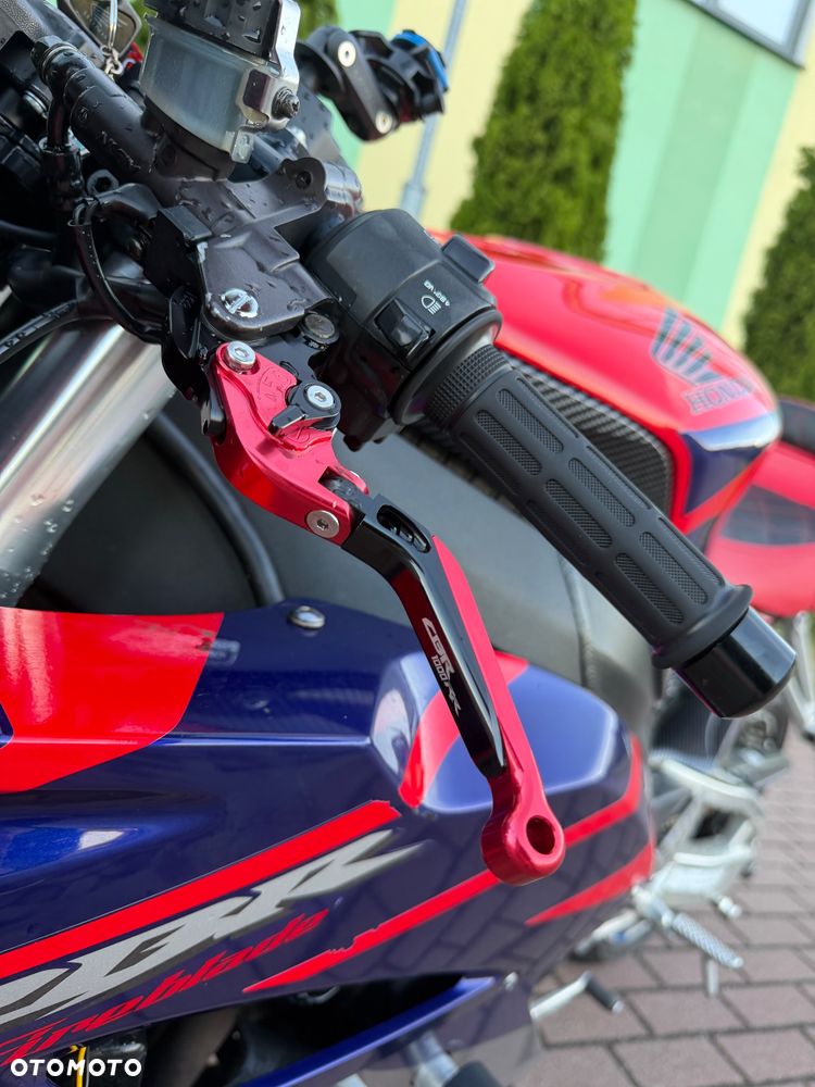 Honda CBR - 11