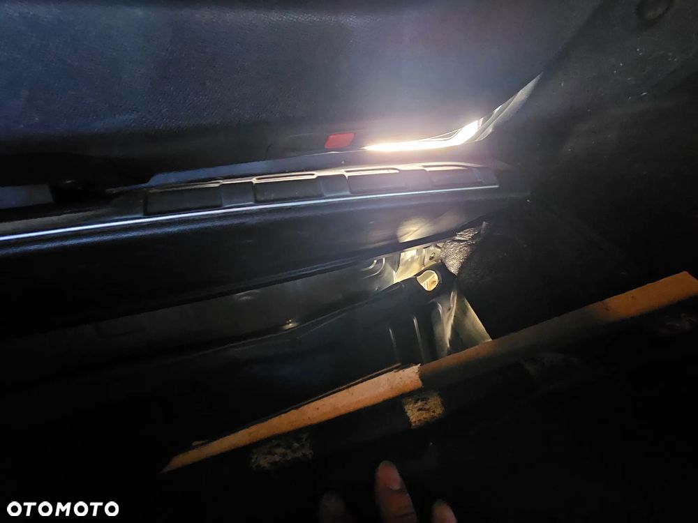 Peugeot 408 225 e-EAT8 GT Exclusive - 17