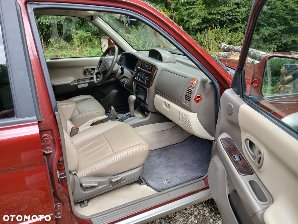 Mitsubishi Pajero - 15