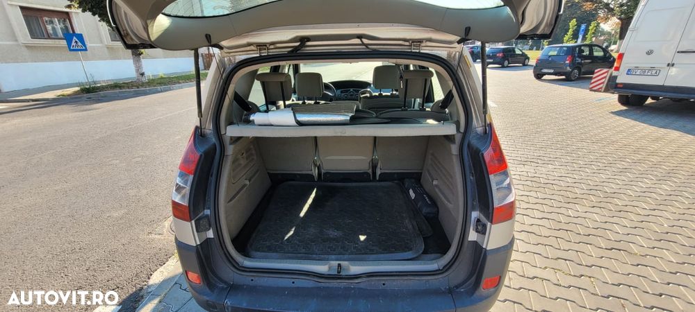 Renault Scenic II 1.6 Pack Authentique - 6