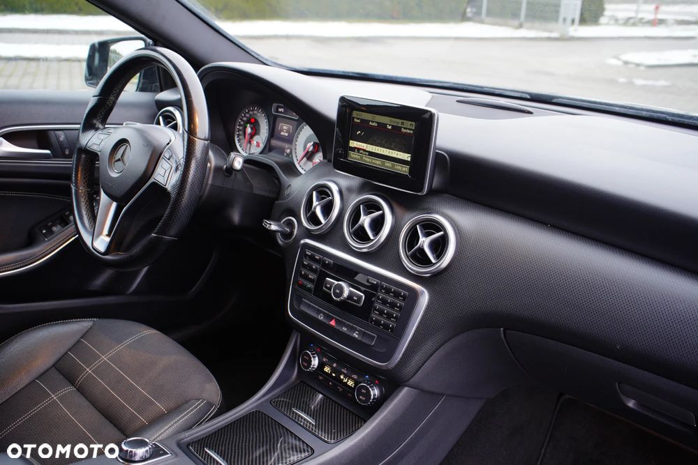 Mercedes-Benz Klasa A 200 CDI (BlueEFFICIENCY) 7G-DCT - 29