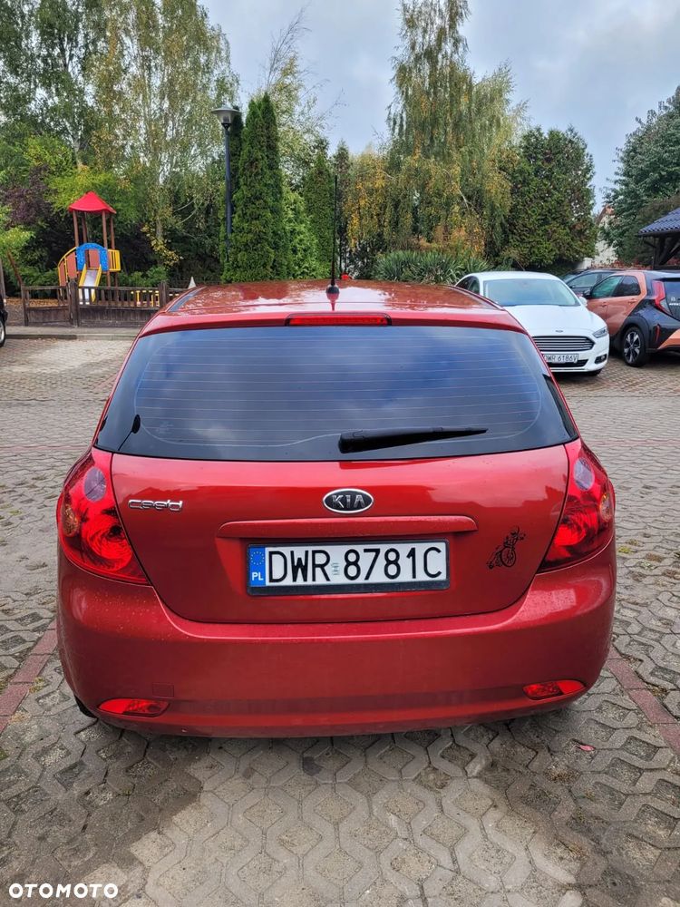 Kia Ceed 1.4 Comfort - 14