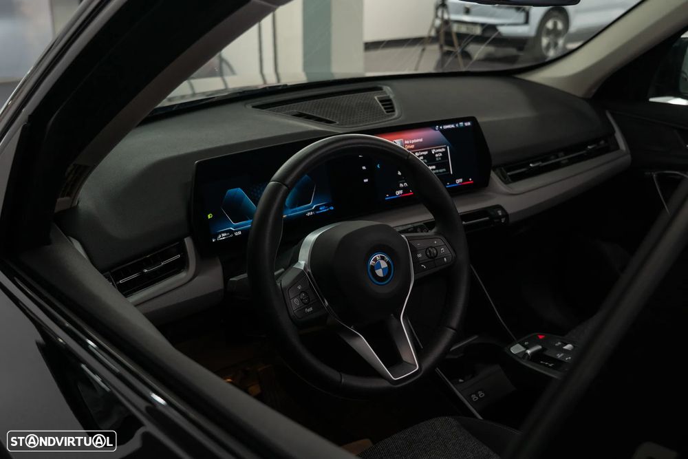 BMW X1 xDrive25e - 10
