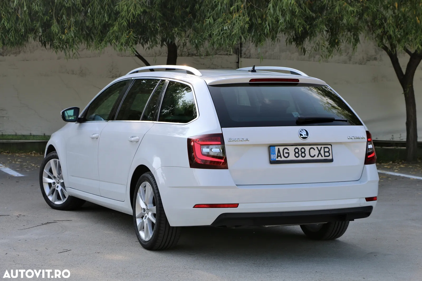 Skoda Octavia Combi Diesel 1.6 TDI DSG Style - 18