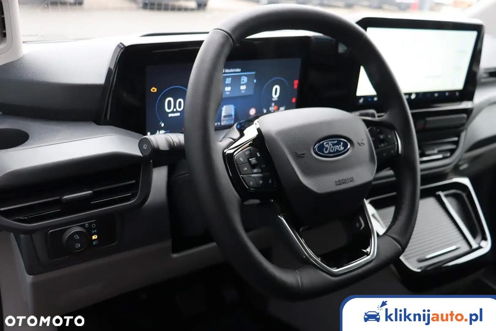 Ford Tourneo Custom - 4