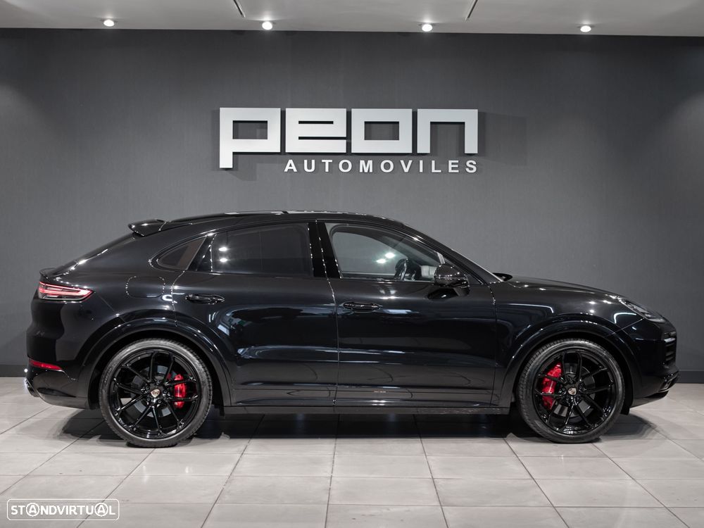Porsche Cayenne Coupé GTS - 3